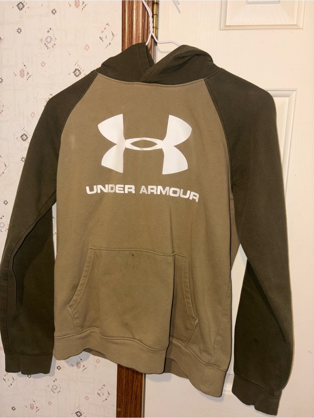 Under Armour boys YLG